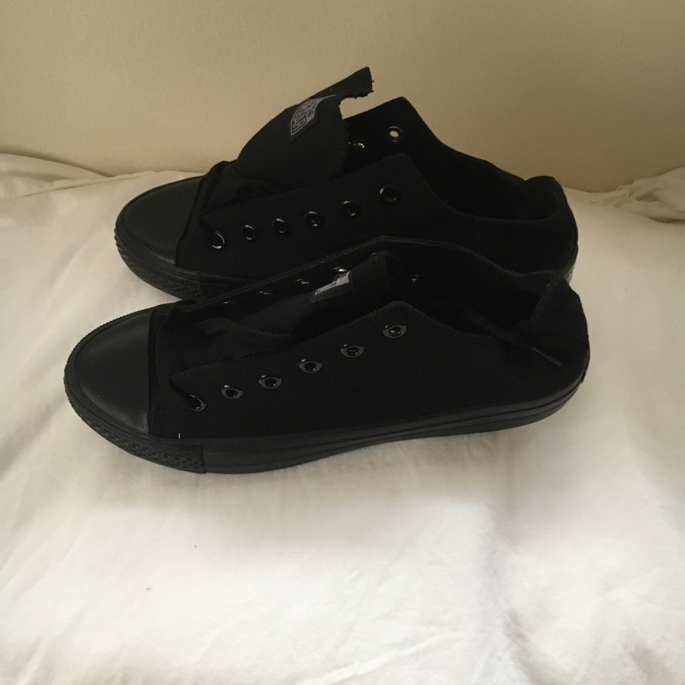 Converse - Picture 2 of 3